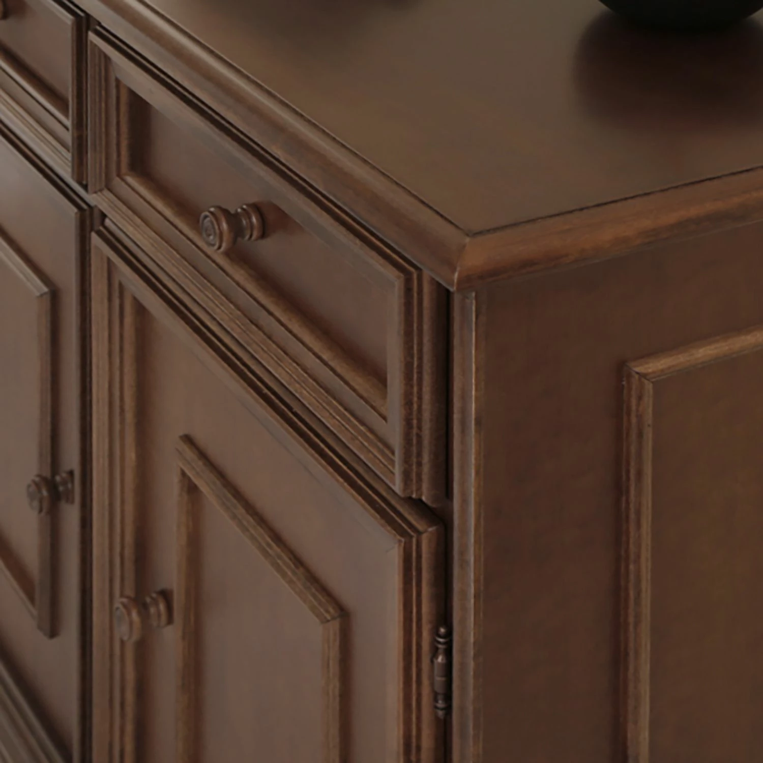 Montreux Kommode Arabella II - Ayous teilmassiv - Antikbraun 12 Montreux Kommode Arabella II - Ayous teilmassiv - Antikbraun – Bild 10