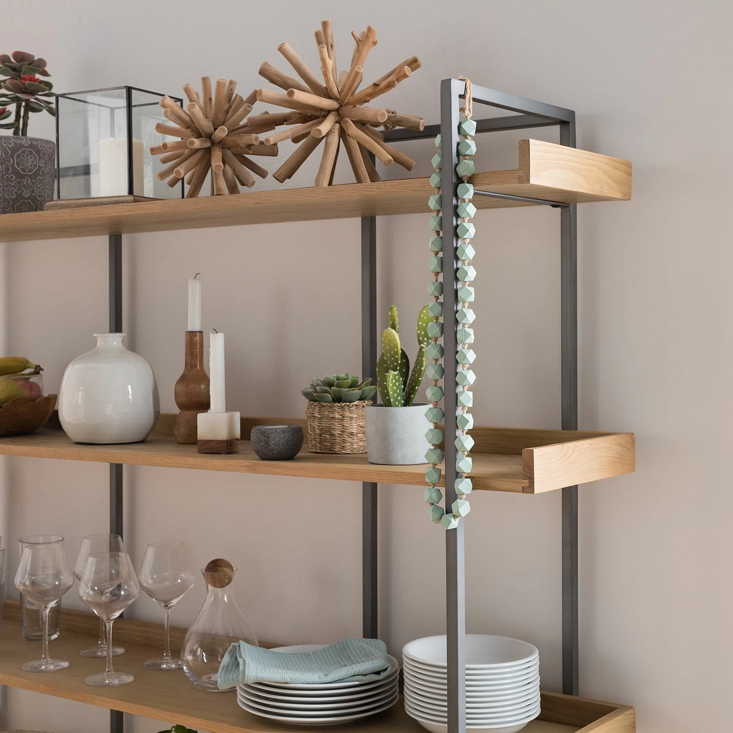 Ars manufacti Bücherregal Dharai II - Echtholzfurnier / Metall - Eiche / Silber 11 Ars manufacti Bücherregal Dharai II - Echtholzfurnier / Metall - Eiche / Silber – Bild 9