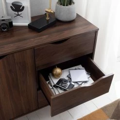 Mørteens Sideboard Gjora - Gummibaum teilmassiv - Walnuss -BÜROMÖBEL Verkaufsgeschäft 1000123698 190325 11253100016 GALLERYIMAGES P000000001000123698