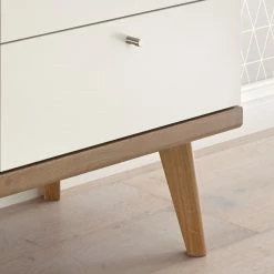 Norrwood Kommode Gyland - Matt Weiß / Eiche Riviera Dekor -BÜROMÖBEL Verkaufsgeschäft 1000164005 190307 08392100036 GALLERYIMAGES P000000001000164005