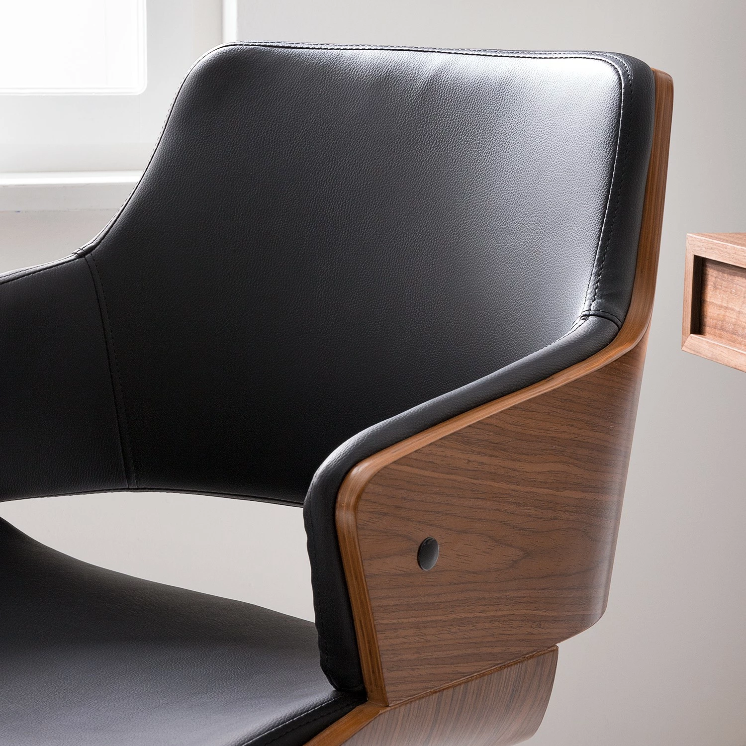 Studio Copenhagen Bürodrehstuhl Elzito - Kunstleder / Stahl - Schwarz / Chrom 9 Studio Copenhagen Bürodrehstuhl Elzito - Kunstleder / Stahl - Schwarz / Chrom – Bild 7