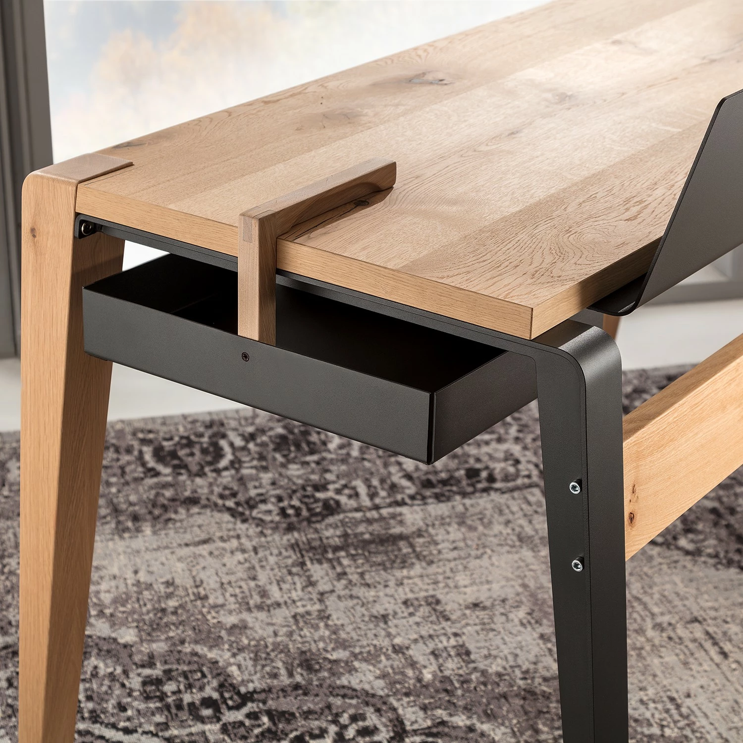 GWINNER Schreibtisch Style - Eiche massiv / Metall - Eiche / Anthrazit 4 GWINNER Schreibtisch Style - Eiche massiv / Metall - Eiche / Anthrazit – Bild 2