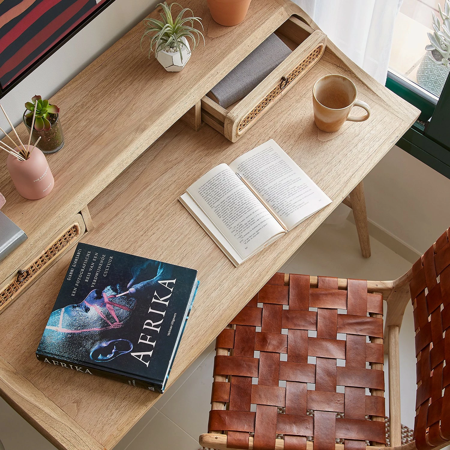 Furnitive Schreibtisch Nobhill - Mindi massiv / Rattan - Mindiholz / Wiener Geflecht 6 Furnitive Schreibtisch Nobhill - Mindi massiv / Rattan - Mindiholz / Wiener Geflecht – Bild 4