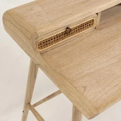 Furnitive Schreibtisch Nobhill - Mindi massiv / Rattan - Mindiholz / Wiener Geflecht 21 Furnitive Schreibtisch Nobhill - Mindi massiv / Rattan - Mindiholz / Wiener Geflecht -BÜROMÖBEL Verkaufsgeschäft 1000214325 200609 07305000052 DETAILS P000000001000214325