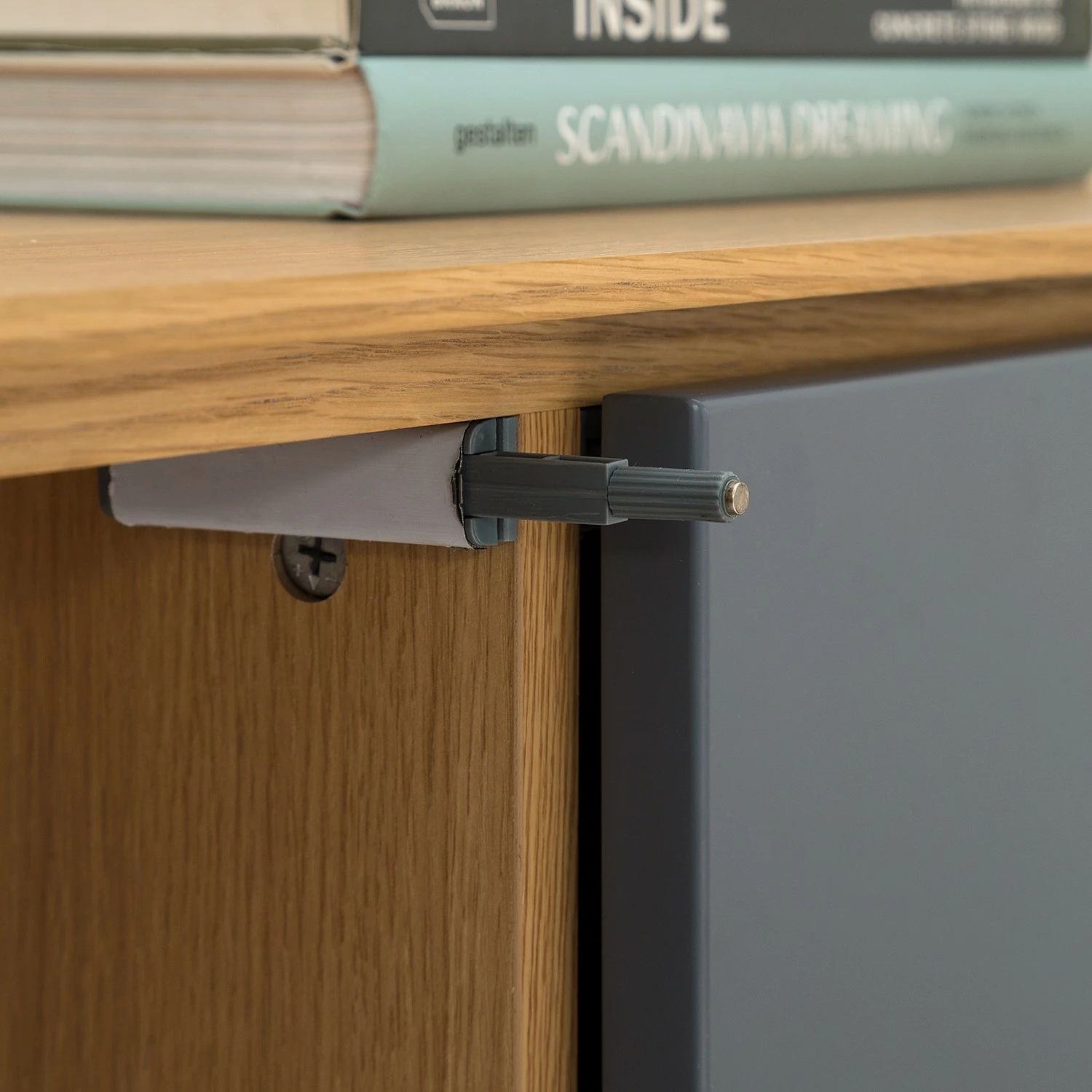 Studio Copenhagen Sideboard Danica - Echtholzfurnier - Matt Dunkelgrau / Esche 12 Studio Copenhagen Sideboard Danica - Echtholzfurnier - Matt Dunkelgrau / Esche – Bild 10