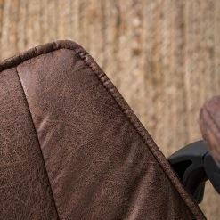 Furnitive Chefsessel Wisdom - Microfaser / Kunststoff - Vintage Braun / Schwarz -BÜROMÖBEL Verkaufsgeschäft 1000230753 220624 026 MOOD DETAILS P000000001000230753 mood