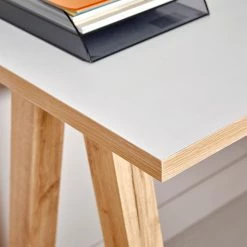 Jahnke Schreibtisch CLUB C 135 - Kerneiche Dekor / Weiß -BÜROMÖBEL Verkaufsgeschäft 1000261786 210426 09084500018 DETAILS P000000001000261786