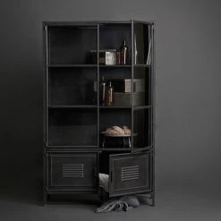 Red Living Vitrinenschrank Ravno - Metall - Vintage Schwarz -BÜROMÖBEL Verkaufsgeschäft 1000275626 220209 12152100020 MOOD DETAILS P000000001000275626 mood