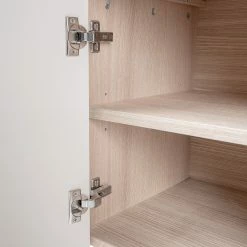 Studio Copenhagen Sideboard Maayka II - Eiche teilmassiv - Mushroom Creme / Eiche Hell -BÜROMÖBEL Verkaufsgeschäft 1000277388 220713 045 DETAILS P000000001000277388