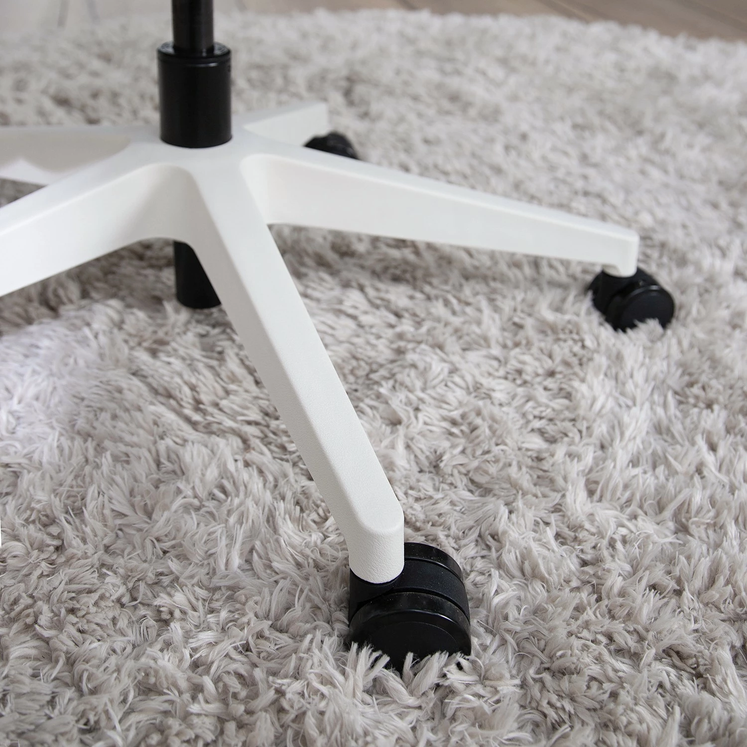 Fredriks Bürostuhl Rosie - Hellgrau / Weiß 22 Fredriks Bürostuhl Rosie - Hellgrau / Weiß – Bild 20