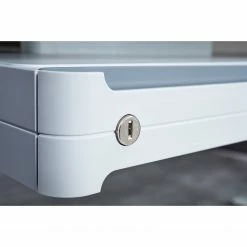 Loftscape Schreibtisch Warnes II - (Elektrisch höhenverstellbar) - Weiß - Breite: 160 cm 11 Loftscape Schreibtisch Warnes II - (Elektrisch höhenverstellbar) - Weiß - Breite: 160 cm -BÜROMÖBEL Verkaufsgeschäft 1000353128 220519 060 DETAILS P000000001000353128