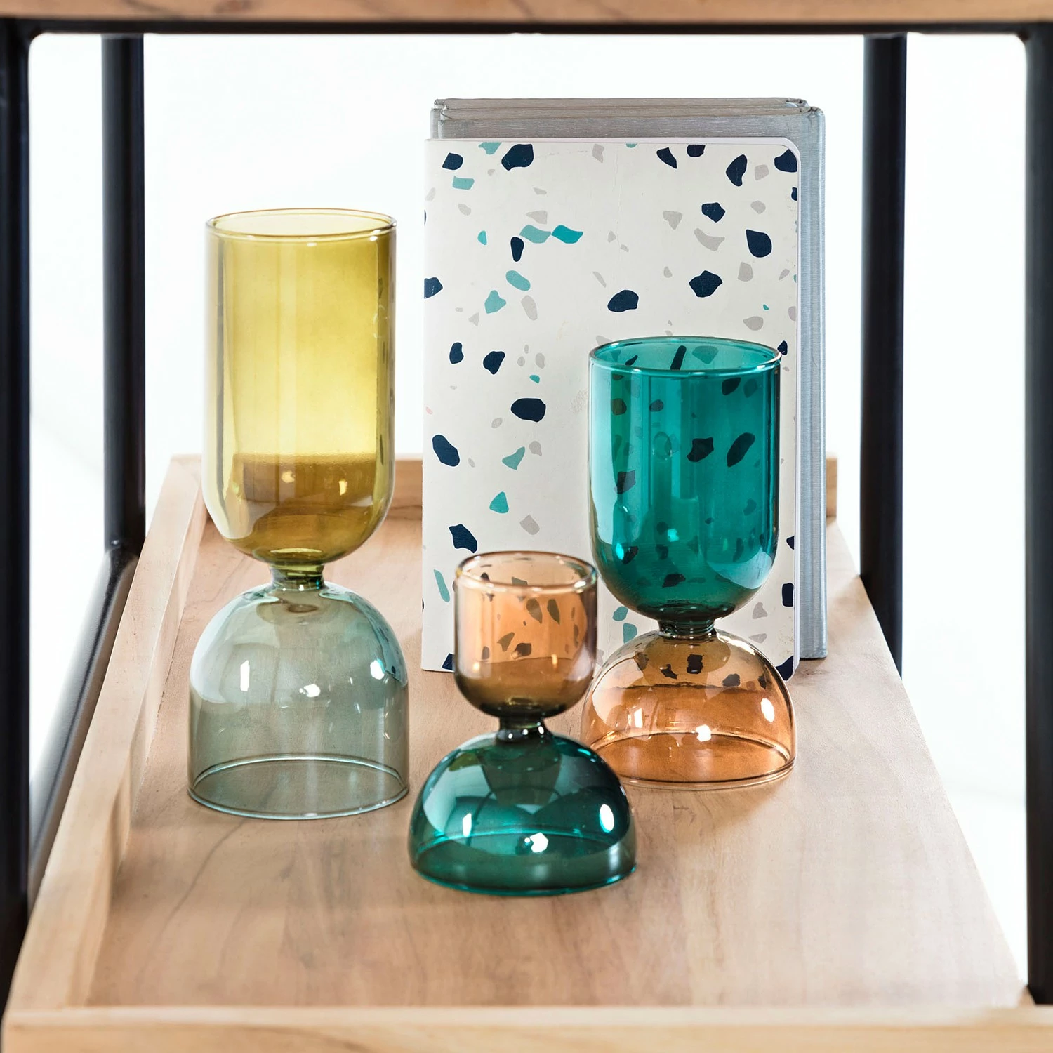 Red Living Regal Breitbride II - Akazie massiv / Metall - Akazie / Schwarz 10 Red Living Regal Breitbride II - Akazie massiv / Metall - Akazie / Schwarz – Bild 8