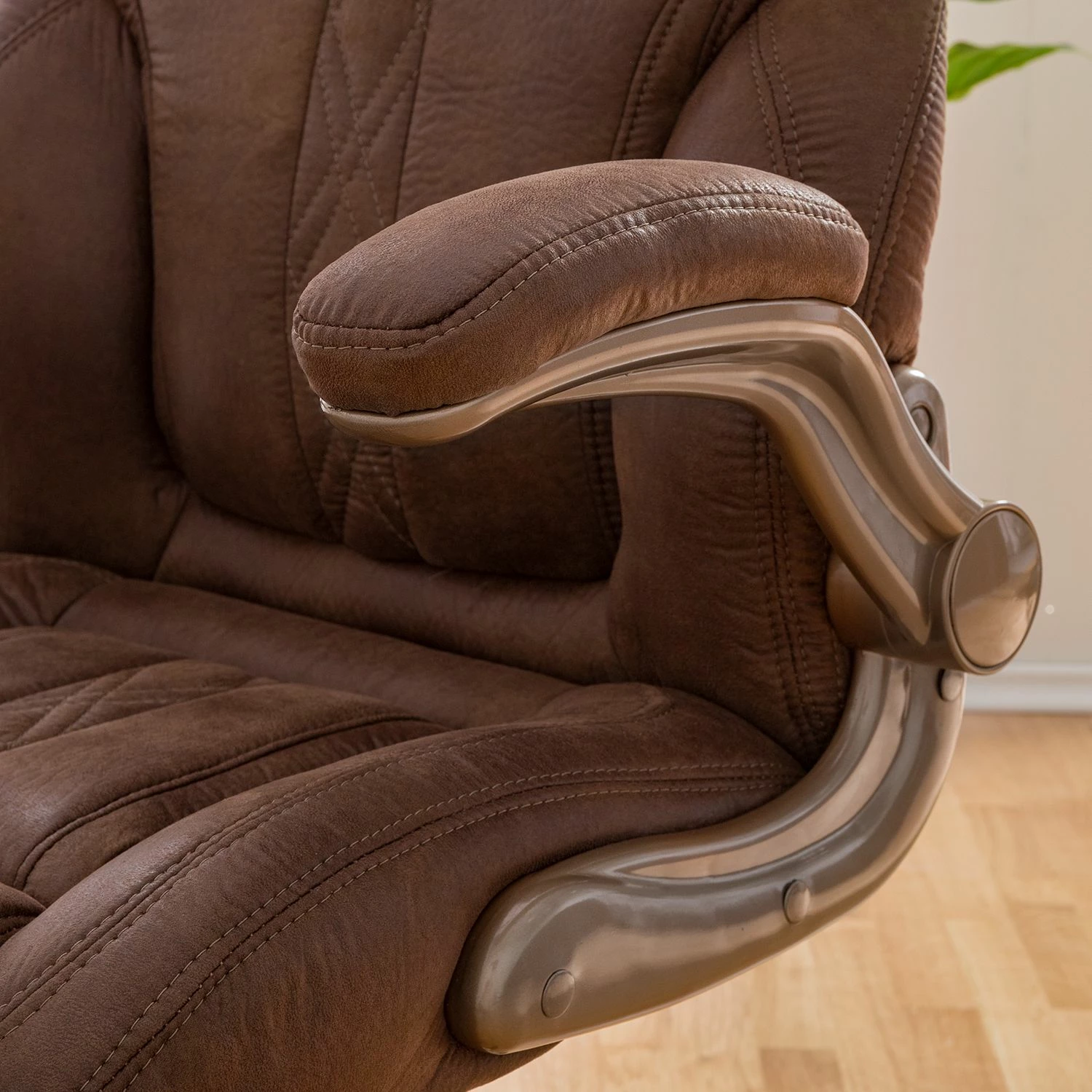 Home24office Chefsessel Baylor XXL - Braun / Kupfer 12 Home24office Chefsessel Baylor XXL - Braun / Kupfer – Bild 10